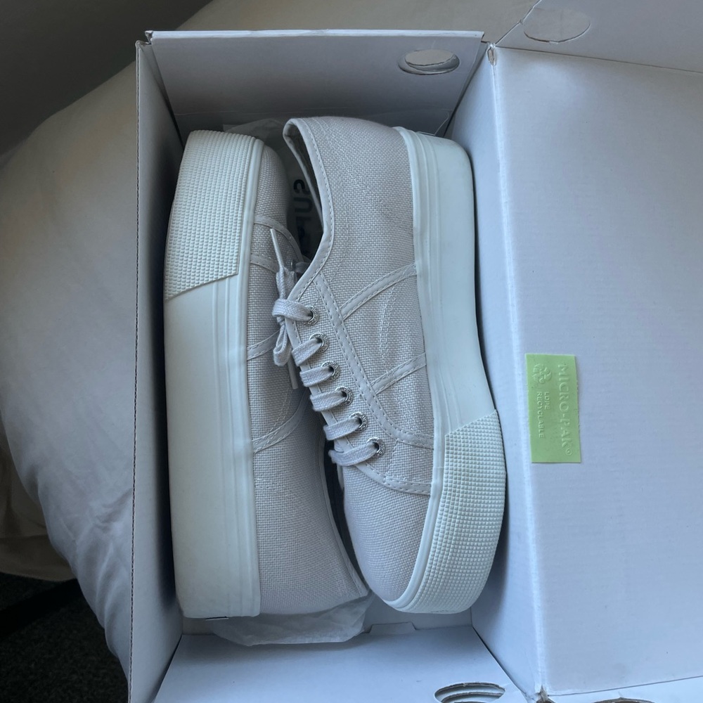 Suprega sneakers never worn beige color - Picture 2 of 3
